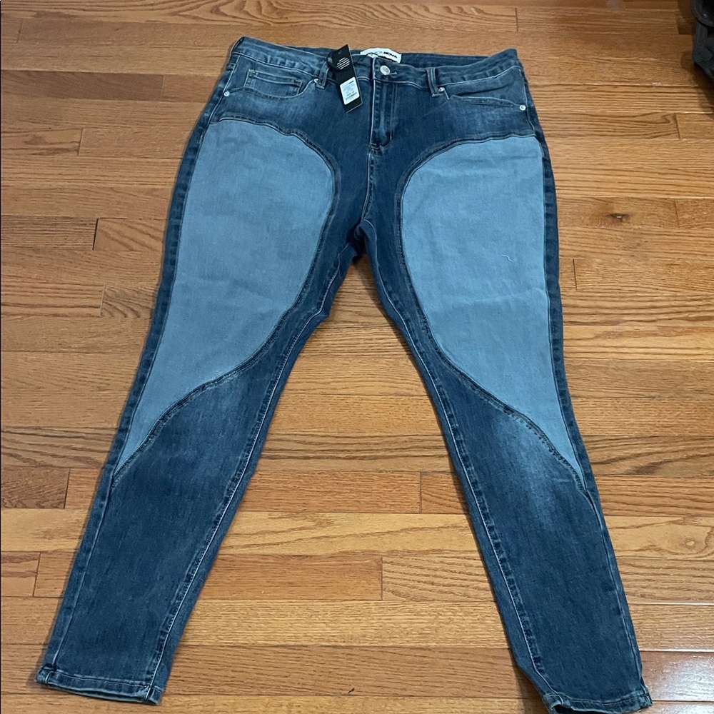 Fashion Nova Blue and Gray Skinny Jeans - Picture 5 of 7